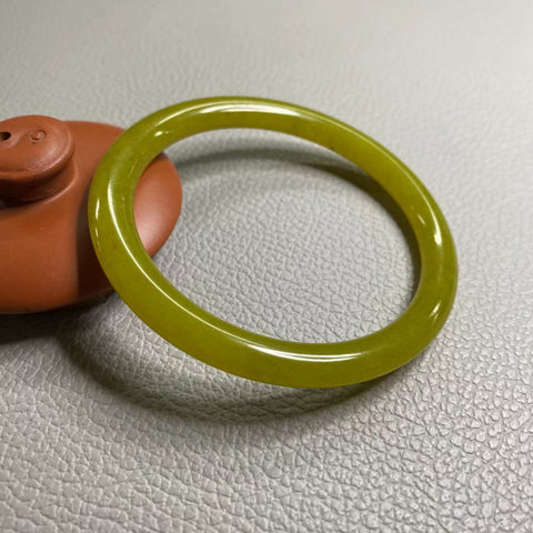 Bunga emas emas yang indah - gelang tinker, kaliber yang cocok untuk 61, 62, 63, keausan mulut cincin, volume kartu: 62.2mm, ketebalan batangan 6.7mm Batu giok memiliki pola yang muncul secara alami Termasuk pajak pengiriman