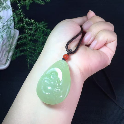 Liontin Buddha Tersenyum Giok Hetian Jade Alami & nbsp; Ukuran 31.1 * 44.8mm Tekstur halus dan gaya hangat Sudah termasuk pajak pengiriman.