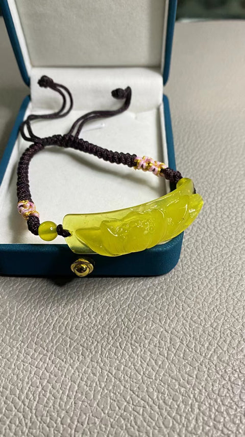 Gelang Bunga Teratai Giok Alami Ukuran 46 * 14mm Giok halus dan hangat, gaya yang indah, sudah termasuk pajak pengiriman.