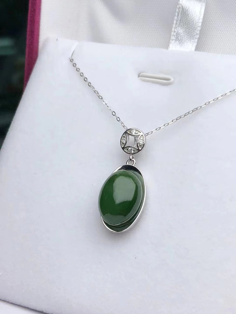 Kalung Giok Giok Hetian Jade 925 Desain Perak Ukuran 14 * 10mm Giok bersih, halus dan hangat Sudah termasuk pajak pengiriman.