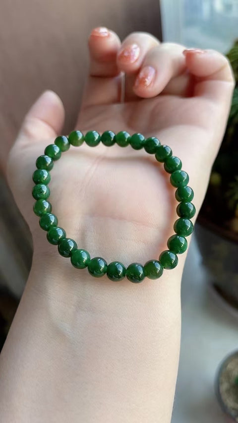 Gelang Giok Jasper Alami Giok halus dan hangat Ukuran 0,6cm Warna yang indah sudah termasuk pajak pengiriman.