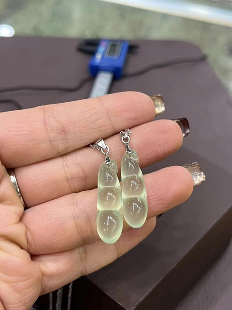 Kalung Kacang Giok Empat Musim dari batu giok 925 perak, giok yang bersih, halus dan hangat, penuh gaya, sudah termasuk pajak pengiriman.