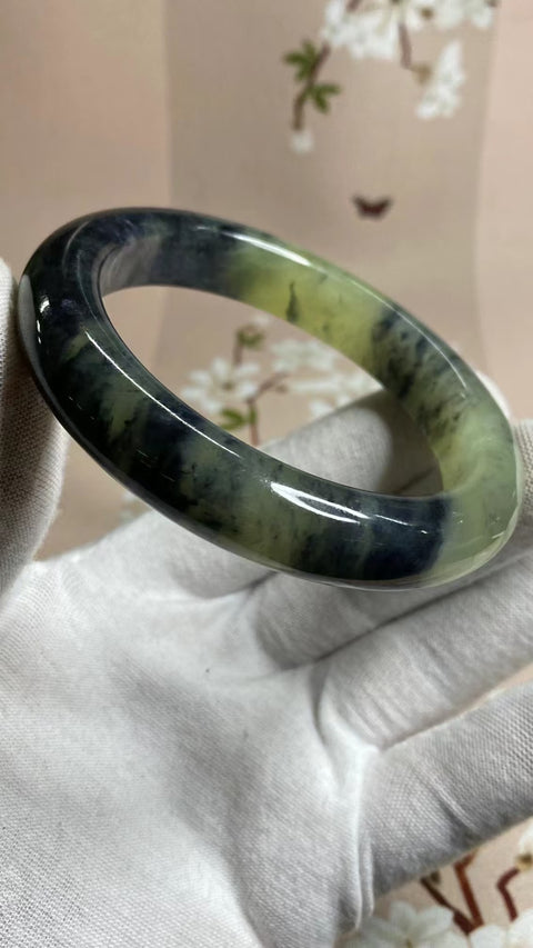 Gelang Tinta Giok Cui Alami Ukuran 59-61mm Ukuran 60.7mm Lebar Sisi 12.8mm Giok terjadi secara alami Pola acak termasuk Pajak Pengiriman