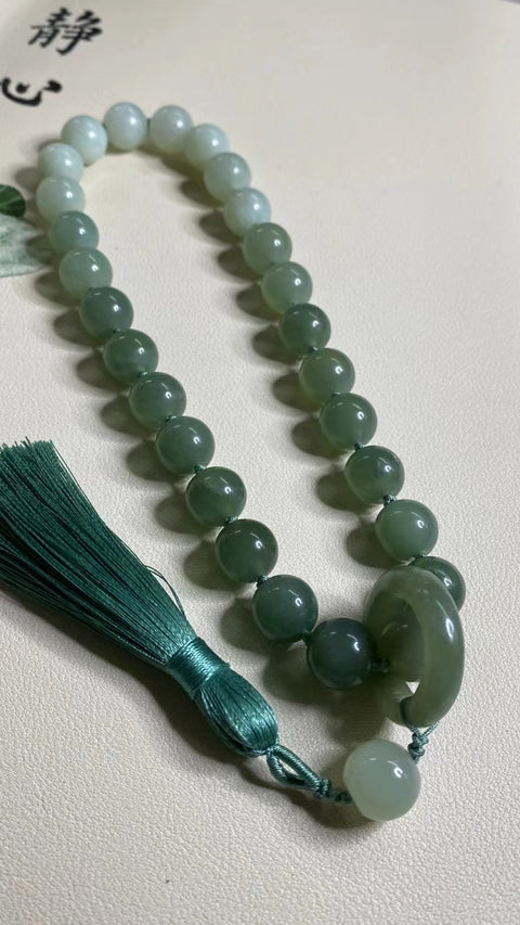 Giok Giok Cui Warna Gradien Genggam Ukuran 12mm Giok bersih, halus dan hangat, harga khusus sudah termasuk pajak pengiriman