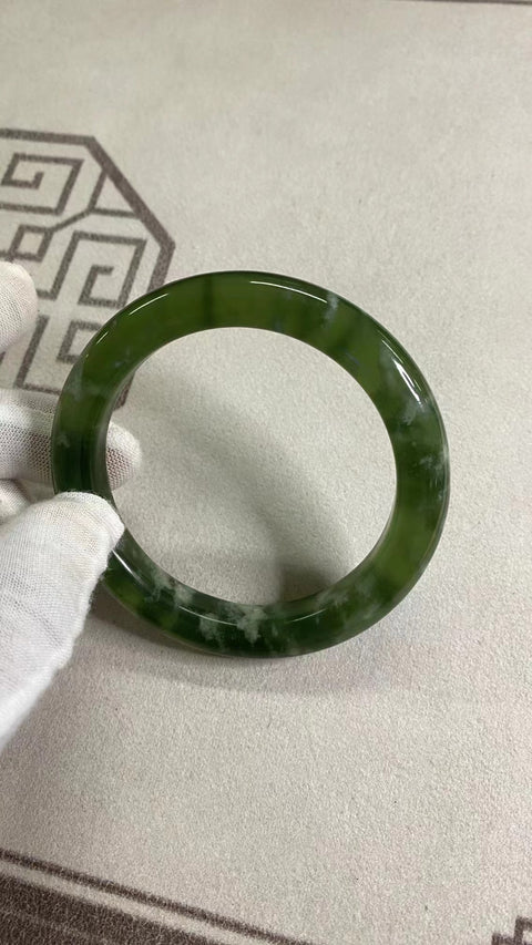 Gelang Gelang Milkcap Titi Giok Hijau Cui Giok Alami Ukuran 60-62mm Ukuran 61.6mm Lebar Samping 11.2mm Giok semuanya terjadi secara alami Pola acak Termasuk ongkos kirim dan pajak