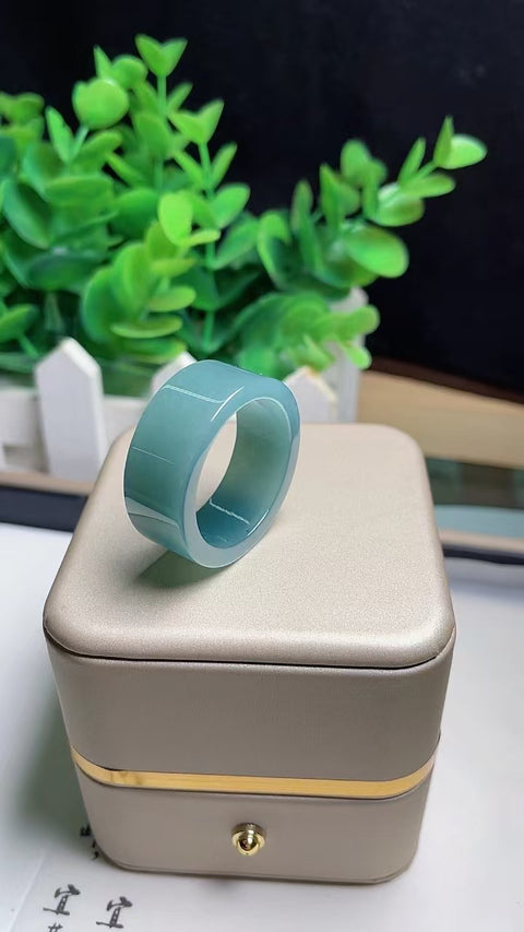 Batu Giok Alam Jadeite Trigger Finger Bahan Pit Tua Ukuran Kepala Penuh 2.4cm Batu Giok Halus dan Hangat Sudah termasuk pajak pengiriman.