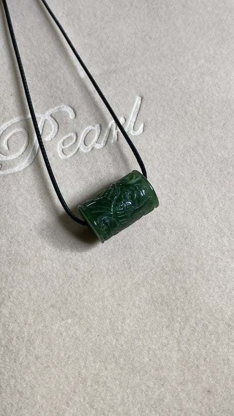 Giok Giok Manik-manik Pembawa Jasper Alami bersih, halus dan hangat, diukir dengan tangan Ukuran 20 * 16mm Pengiriman dan pajak sudah termasuk.