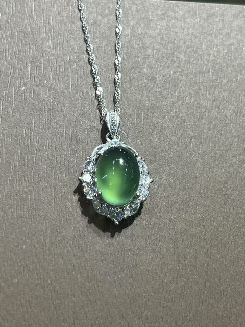 Kalung Telur Giok Alami dari Perak 925 Ukuran 13,5 * 10mm Giok bersih, halus dan hangat Termasuk pajak pengiriman.