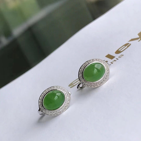 Anting Jasper Alami 925 Giok Tatahan Perak bersih, halus dan hangat Ukuran 8 * 10mm Giok bersih, halus dan hangat Termasuk ongkos kirim dan pajak.