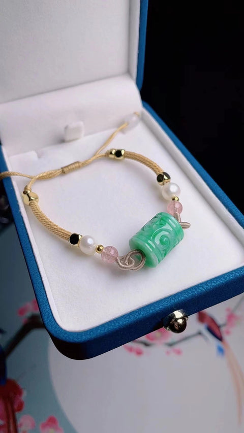 Gelang barang dari batu giok alami Ukuran 1.4 * 1.2 Batu gioknya bersih, halus dan hangat, dan gayanya indah sudah termasuk pajak pengiriman.