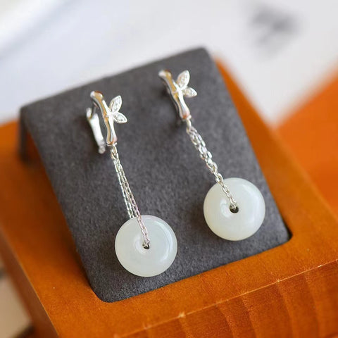 Anting Giok Jepang Alami Gaya Giok Modis Kualitas Giok yang halus dan hangat Ukuran 12 * 12mm Termasuk pajak pengiriman