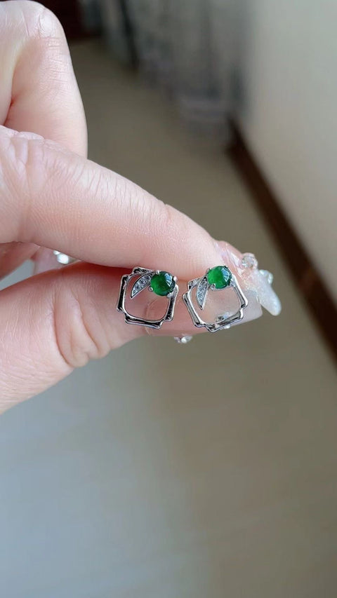 Anting Giok Guatemala Alami 925 Perak Bertatahkan Bahan Pit Tua Ukuran 0.4cm Giok halus dan hangat; Sudah Termasuk Pajak Pengiriman