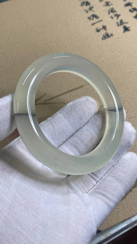 Gelang Giok Cui Alami & nbsp; Ukuran 54-56mm Ukuran 55.6mm Lebar Samping 11.9mm Batu giok semuanya terjadi secara alami Pola acak termasuk pajak pengiriman