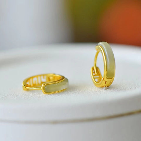 Gaya Anting Kurva Setengah Bulan Bahan Giok Hetian Jade Qinghai Alami Sederhana dan elegan Pajak pengiriman sudah termasuk Ukuran 3 * 16mm Sudah termasuk pajak pengiriman