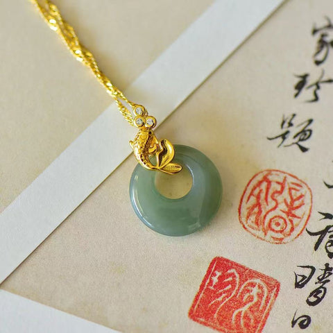 3075Q-2 Set Kalung Ankara Horisontal Giok Hetian Jade Bening Alami dalam Gaya 925 Perak Ukuran 15 * 15mm Sudah termasuk ongkos kirim dan pajak.