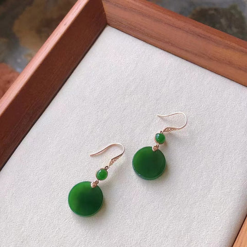 Anting Jasper Alami Pengaturan Emas 18k Ukuran 16 * 16mm Giok bersih, halus dan hangat Termasuk pajak pengiriman.