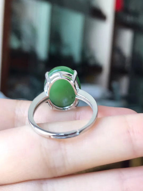 Butik cincin jasper alami murni dengan tatahan perak 925 sederhana dan bergaya, dengan desain mulut yang fleksibel, ukuran yang dapat disesuaikan, dan kualitas bahan yang sangat baik❗️Spesifikasi: 16 * 12mm Sertifikat inspeksi nasional